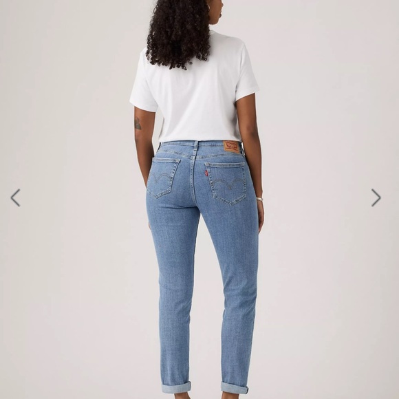 Classic Blue Women's mid rise boyfriend Jeans - Picture 5 of 14